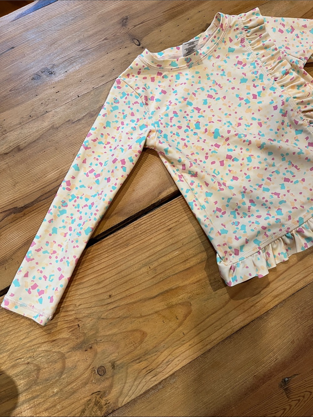 Set/2 RUFFLE BUTTS 4T Cream Confetti Print Ruffled Rash Guard & Bottoms - Picture 6 of 9